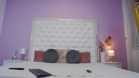 Snapshot of _lenapaul_ chatting on December 4, 5:06 am Lena Paul online show from December 4, 5:06 am