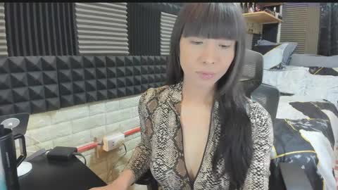 lexie online show from March 28, 3:50 am