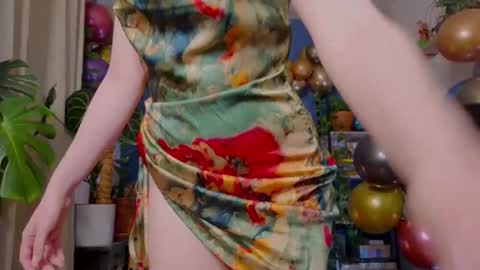 Snapshot of _lightmyfire chatting on November 8, 8:18 pm Salome Lovense always on from 5 tk My content and your custom requests online show from November 8, 8:18 pm