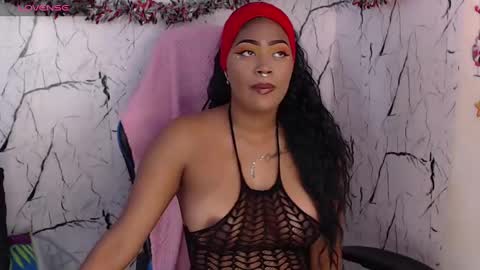 Snapshot of _lilithrose chatting on December 12, 8:21 pm Ask me online show from December 12, 8:21 pm