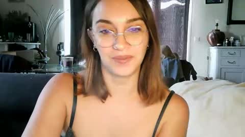 Snapshot of _little_blake chatting on October 3, 11:18 am _little_blake online show from October 3, 11:18 am