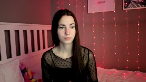 Snapshot of _little_butterfly_ chatting on December 18, 9:04 am Emma online show from December 18, 9:04 am