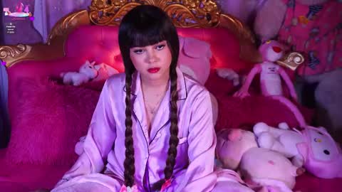 _little_glrl_ online show from November 19, 10:26 am