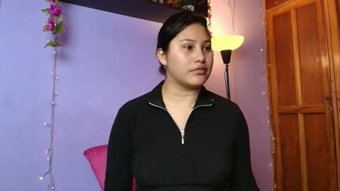 Snapshot of _little_ivy chatting on November 21, 5:00 pm Ivy 3 online show from November 21, 5:00 pm