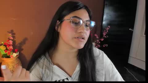 Snapshot of _little_ivy chatting on December 2, 7:09 pm Ivy 3 online show from December 2, 7:09 pm