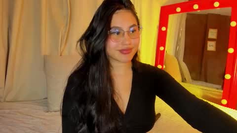 Ivy 3 online show from February 5, 7:40 pm