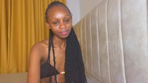 Littlevenus online show from November 3, 9:48 pm