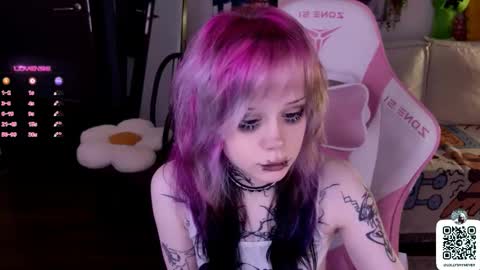 Snapshot of _lollyshy_ chatting on September 22, 11:12 am Lolly online show from September 22, 11:12 am