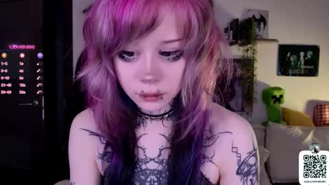 Snapshot of _lollyshy_ chatting on September 26, 11:14 am Lolly online show from September 26, 11:14 am