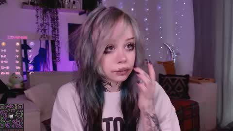 Lolly online show from February 11, 7:57 am