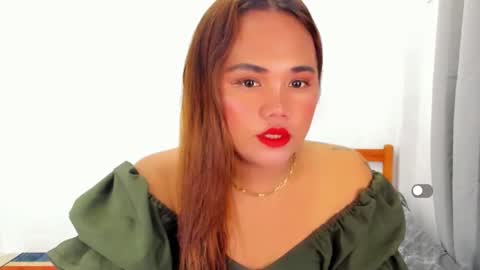 Snapshot of _lovelyyan69_ chatting on March 11, 10:40 am _lovelyyan69_ online show from March 11, 10:40 am