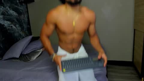 Snapshot of _luca_flame chatting on November 10, 9:58 pm _luca_flame online show from November 10, 9:58 pm