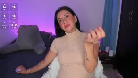 Snapshot of _lucianapalmer chatting on November 13, 12:15 pm online show from November 13, 12:15 pm