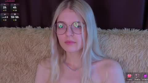 Snapshot of _luckybet_ chatting on November 12, 7:24 pm Monica online show from November 12, 7:24 pm