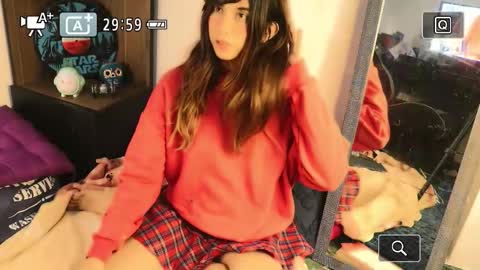 Lucy online show from October 18, 3:09 am