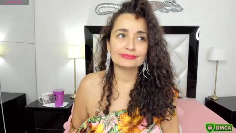 Snapshot of _luna__sweet_ chatting on January 16, 9:37 am luna sweet online show from January 16, 9:37 am