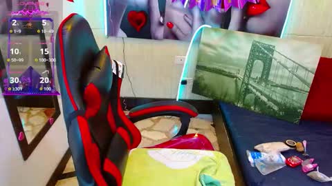 luna torres online show from March 11, 2:01 pm