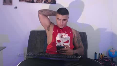 Snapshot of _luxury_23 chatting on February 4, 4:37 am STIVEN online show from February 4, 4:37 am