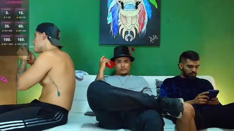 Snapshot of _luxury_23 chatting on October 24, 4:20 am STIVEN online show from October 24, 4:20 am