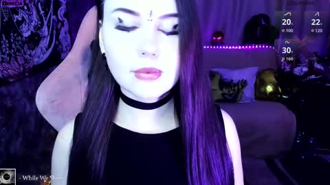 Mia online show from February 7, 7:06 pm