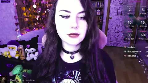 Mia online show from February 21, 7:42 am