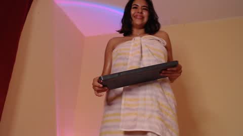 Snapshot of _maiahairy_ chatting on December 25, 1:20 am Maia online show from December 25, 1:20 am