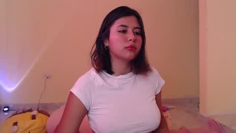 Snapshot of _maiahairy_ chatting on January 7, 9:46 pm Maia online show from January 7, 9:46 pm