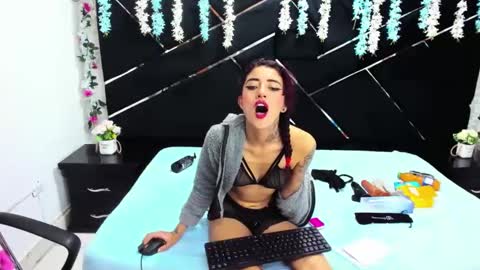 Snapshot of _maleja_19_ chatting on November 5, 3:39 am maleja online show from November 5, 3:39 am