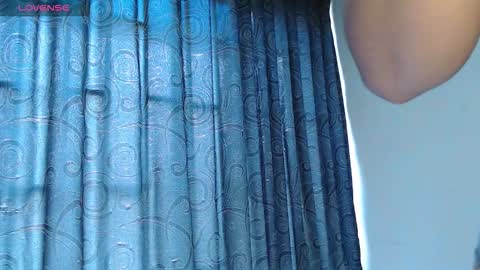 Snapshot of _mari_lunna_ chatting on October 21, 3:24 pm _mari_lunna_ online show from October 21, 3:24 pm