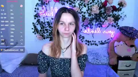 Scarlett online show from December 4, 1:20 pm