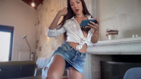 Snapshot of _mariarty_ chatting on October 1, 10:43 am Marie - -25 discount online show from October 1, 10:43 am