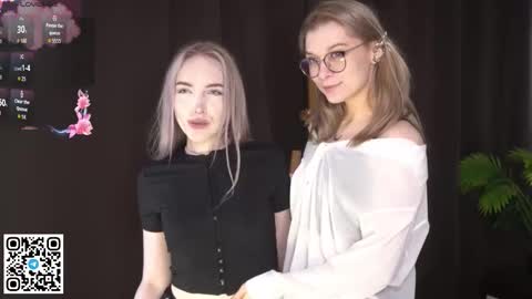 Elva and Kate  online show from September 12, 7:41 am