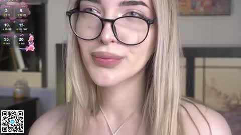 Elva and Kate  online show from September 28, 8:20 am