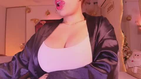 Snapshot of _megan_akbar chatting on November 26, 1:56 pm Marce online show from November 26, 1:56 pm