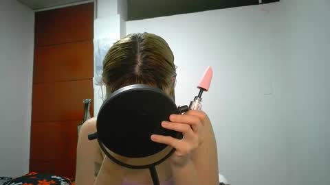 Mia-foster online show from April 9, 12:43 am