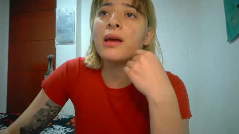 Mia-foster online show from April 20, 6:20 pm