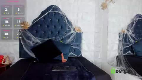 Snapshot of _mia_milf_ chatting on October 10, 4:44 am _mia_milf_ online show from October 10, 4:44 am