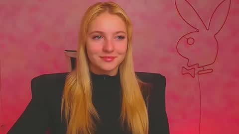 Melanie online show from December 7, 7:38 am