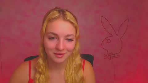 Melanie online show from December 17, 10:01 am