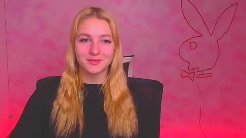 Melanie online show from December 20, 7:22 am