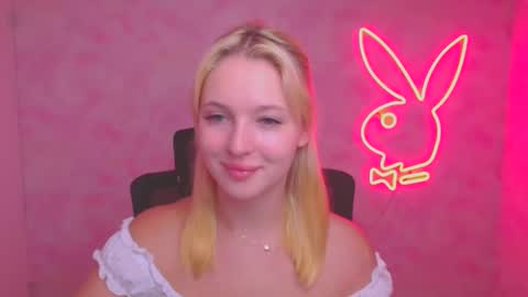 Melanie online show from September 10, 6:02 am