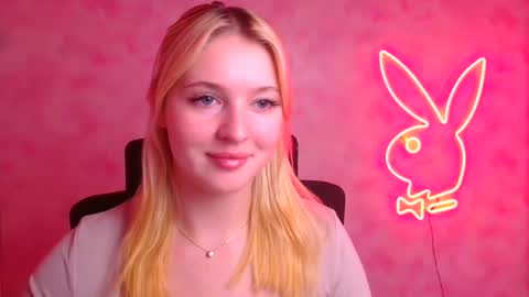 Melanie online show from November 20, 12:16 pm