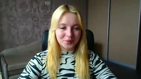 Melanie online show from April 16, 10:16 am