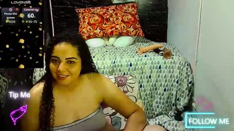 Snapshot of _milf_naughty chatting on December 14, 2:06 am _milf_naughty online show from December 14, 2:06 am