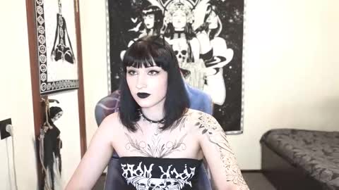 Millisi online show from October 26, 10:15 pm