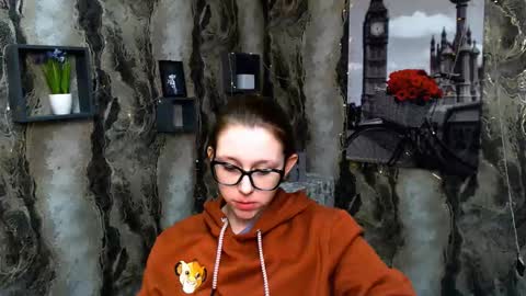 Snapshot of _miraterri_ chatting on February 19, 7:28 am Mira online show from February 19, 7:28 am