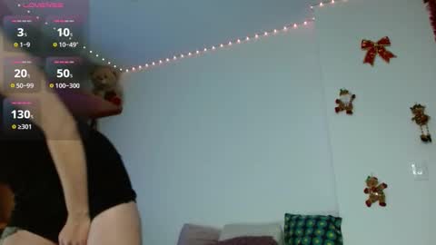 Snapshot of _mischa_xxx chatting on December 14, 8:57 pm Mischa online show from December 14, 8:57 pm