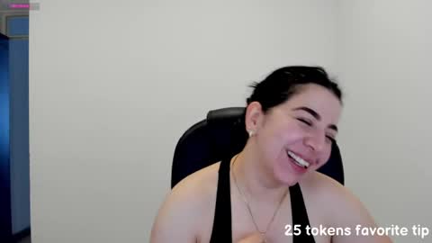 _miss_coco_ online show from February 12, 3:27 pm