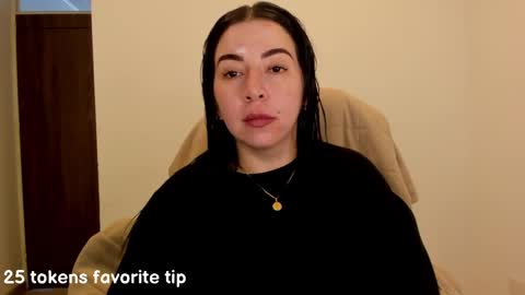 _miss_coco_ online show from March 8, 1:25 pm