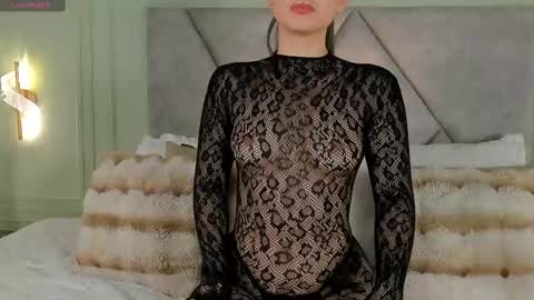 kimberley cruz online show from October 2, 11:17 am